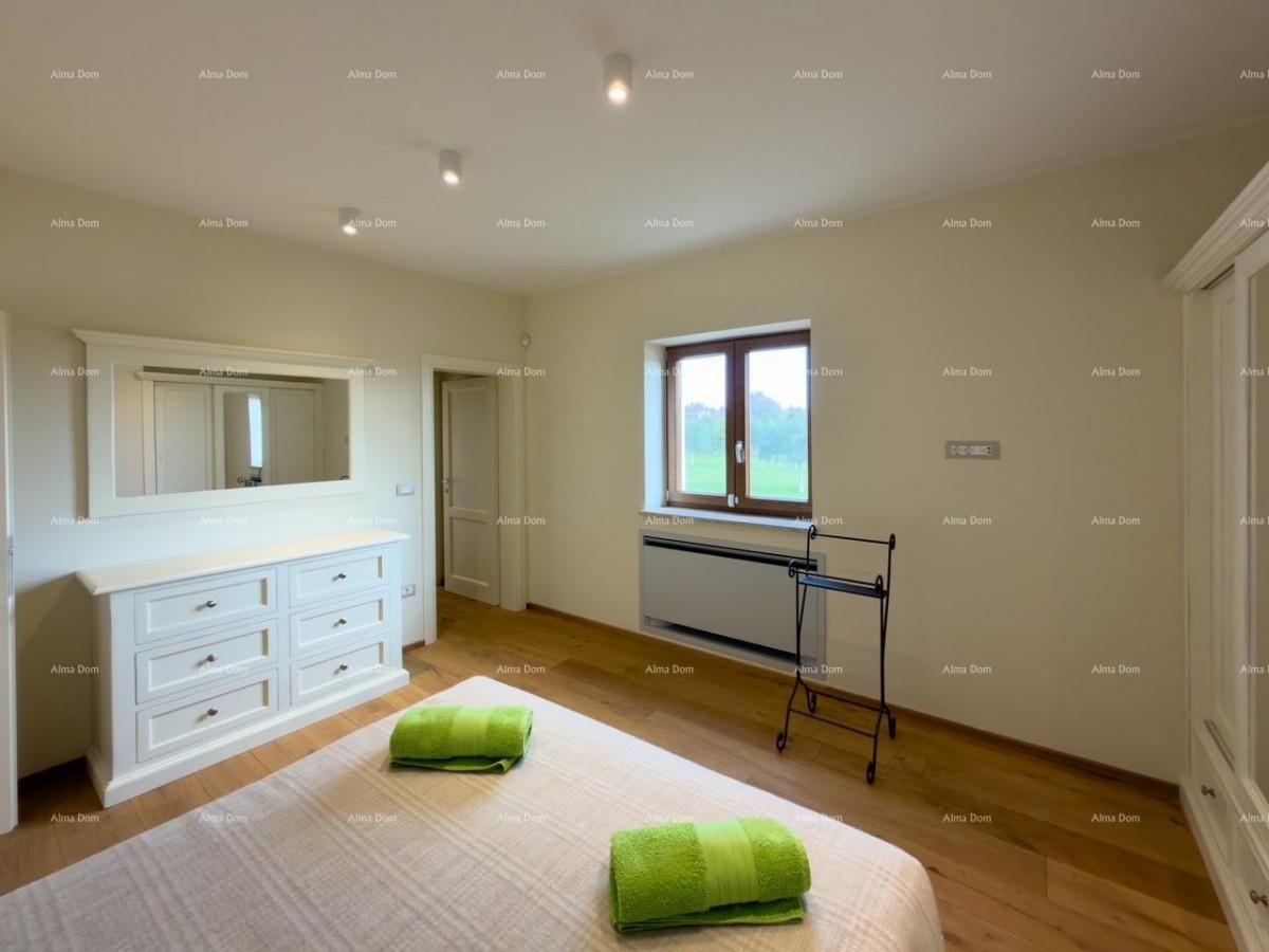 Vendiamo una villa con vista sui Brioni! 23