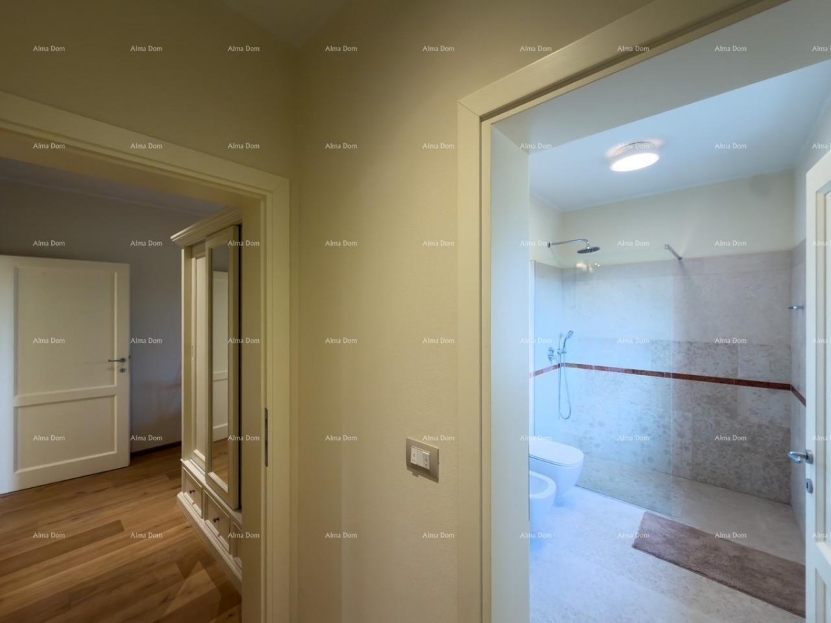 Vendiamo una villa con vista sui Brioni! 24