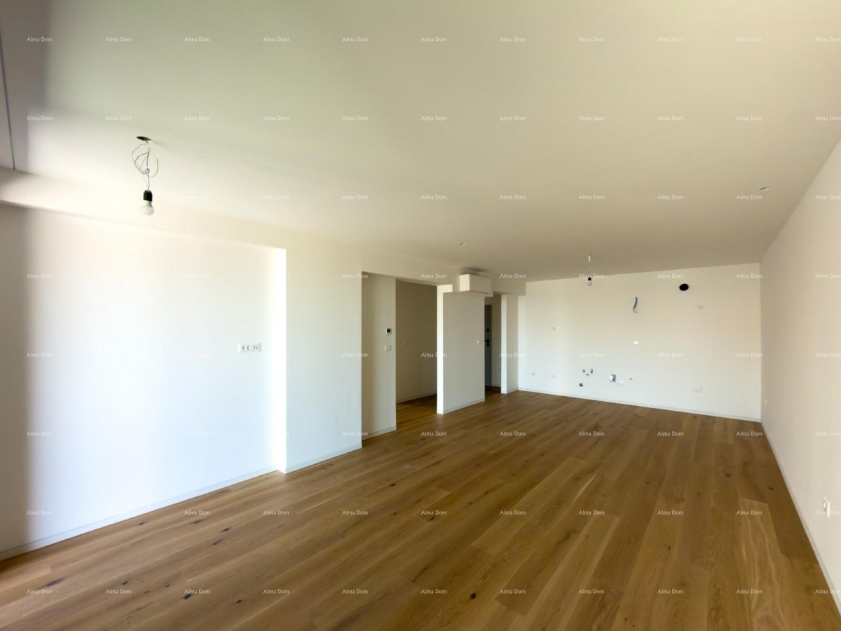 Vendita di appartamenti in edificio residenziale e commerciale con vista mare, centro di Umago! S3 6