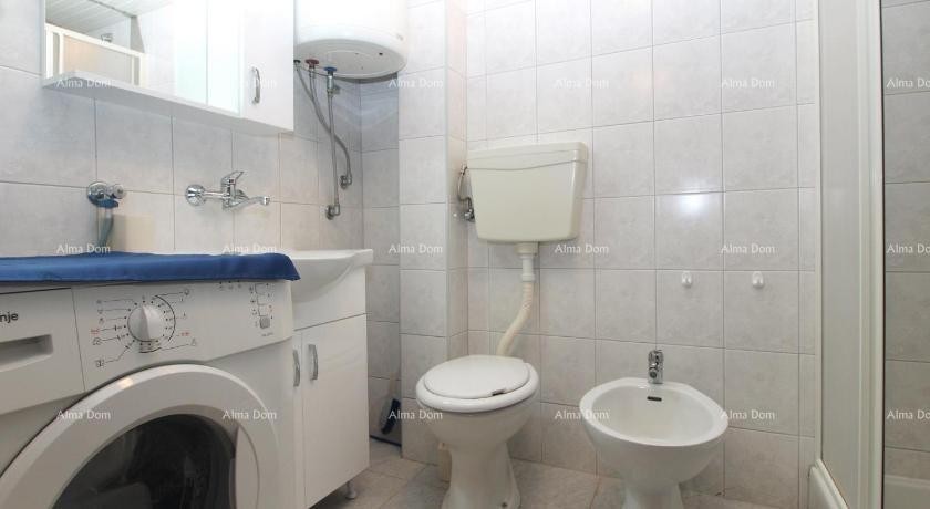 KUĆA SA TRI  APARTMANA,  MEDULIN 27