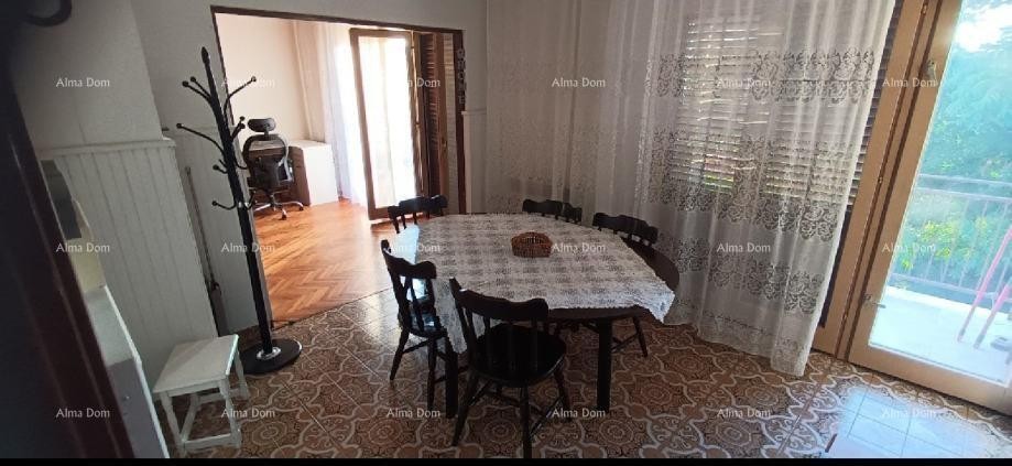 Pazin, obiteljsko imanje s dvije stambene jedinice i velikom okućnicom 4