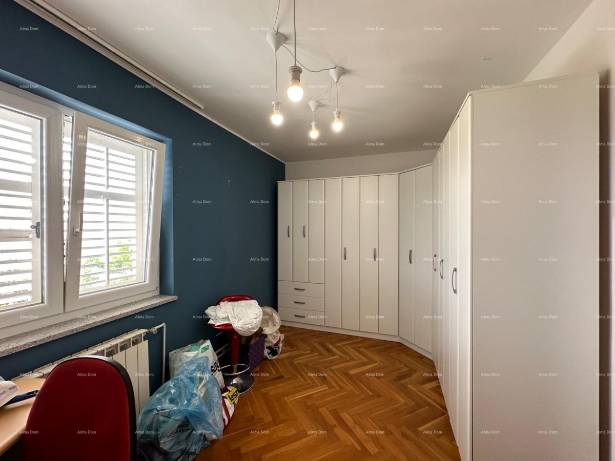 We are selling an apartment in a quiet location. Busoler. 23