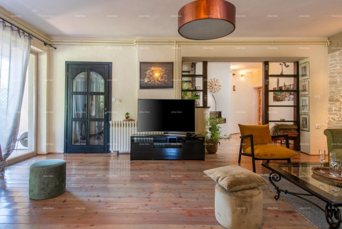 Sale - luxury villa with a pool and additional building, on a spacious property, Ližnjan! 21