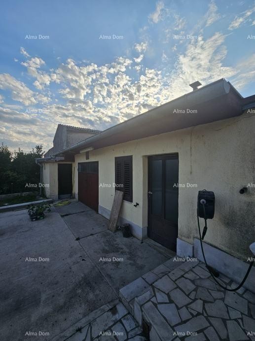 Barban – casa con cortile recintato 4