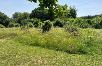 Пазин – строительный участок 940 м² в спокойной обстановке