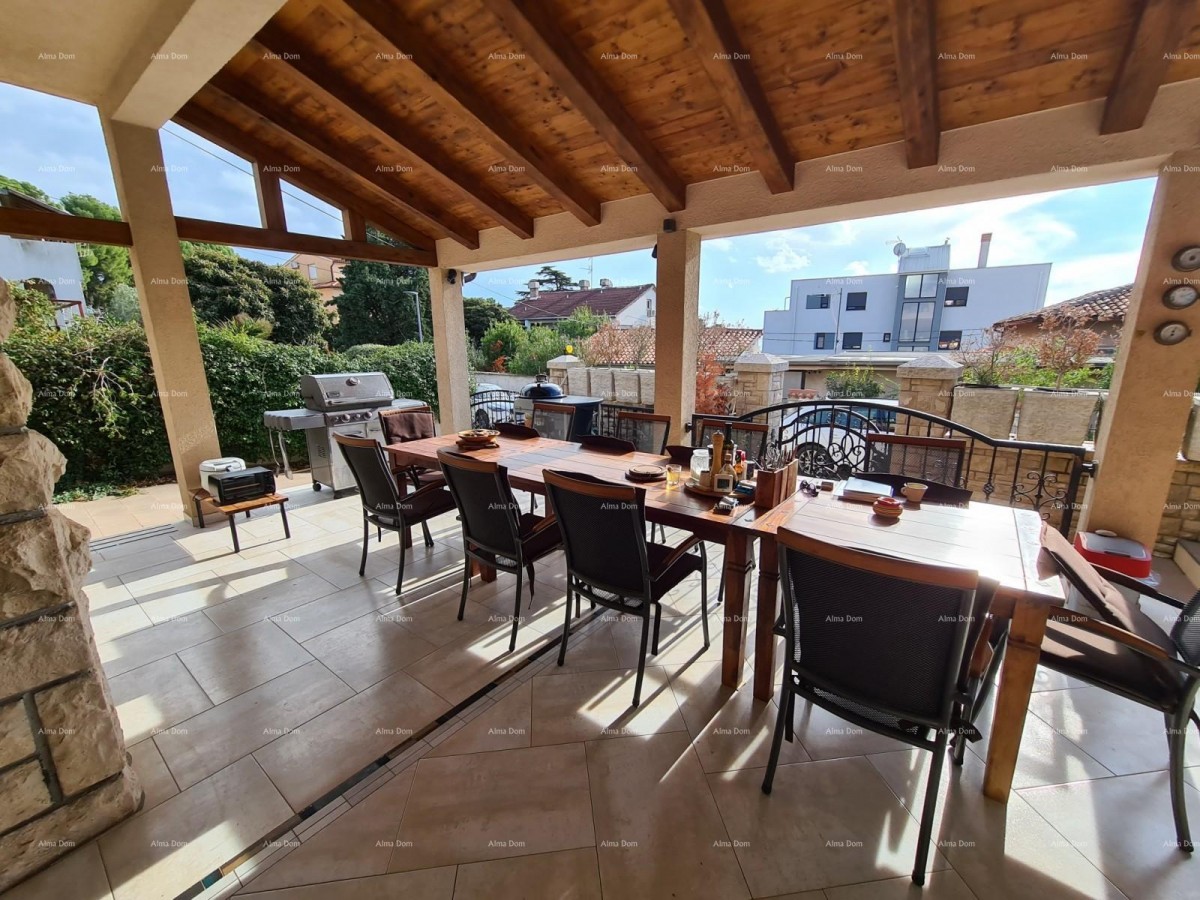 Пула. Зеленикa! Самостоятельный дом! 50 метров до пляжа! Вид на море! 44