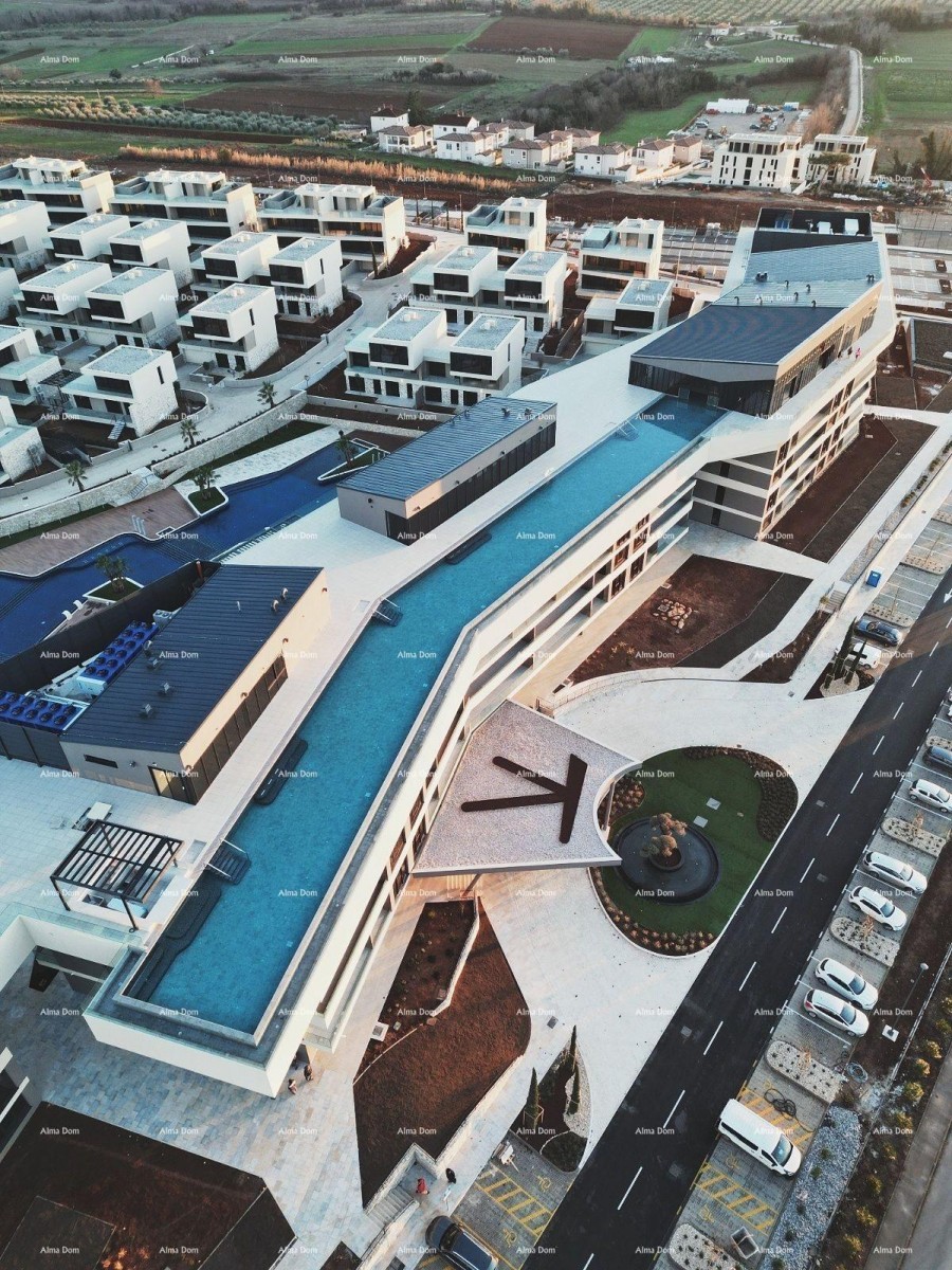 Umag, a resort of luxury and beauty! Apartments for sale in a resort with a shared, 105m rooftop infinity pool! 5