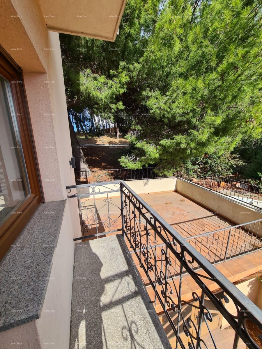 Пула. Зеленикa! Самостоятельный дом! 50 метров до пляжа! Вид на море! 27