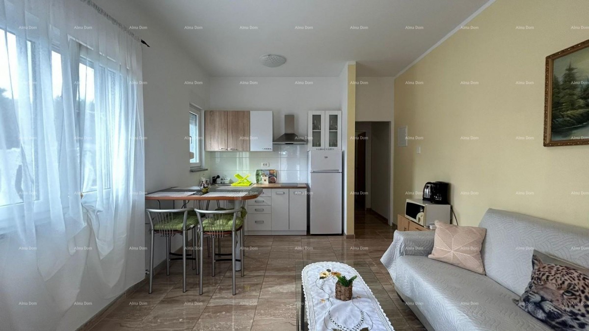 Prodajemo kuću sa više apartmana i bazenom. Pula Veli vrh. 42