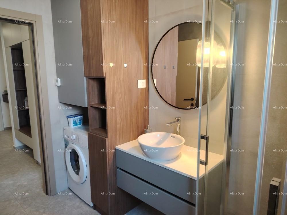 Eccellente appartamento trilocale con giardino e piscina, arredato 18