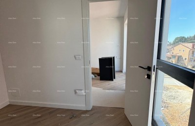 РОВИНЬ - ДВУХУРОВНЕВАЯ КВАРТИРА С ПРЕКРАСНЫМ ВИДОМ НА МОРЕ (F)