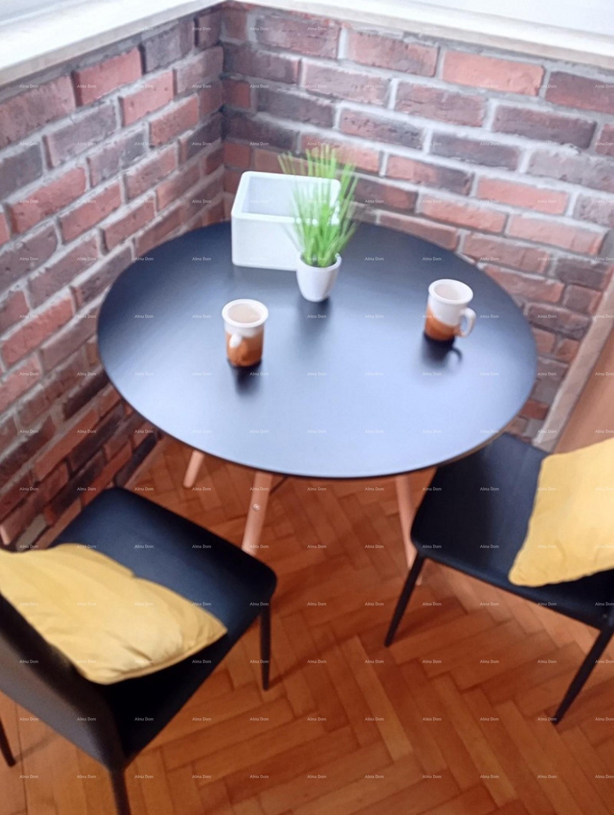 For sale: Apartment in an excellent location in Pula-Veruda, close to the sea! 8