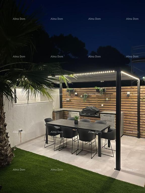 Moderna vila s panoramskim pogledom na morje v Medulinu! 14