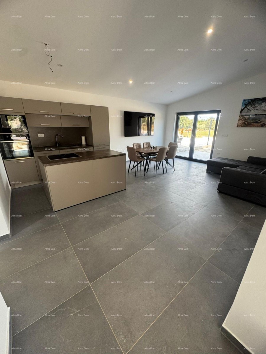 Prodaja - dvojna kuća s grijanim bazenom, okolica Poreča! 7