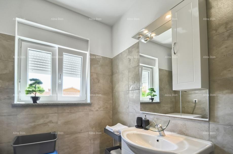 Vendita di un appartamento su due piani con grande giardino e garage, Ližnjan! 16