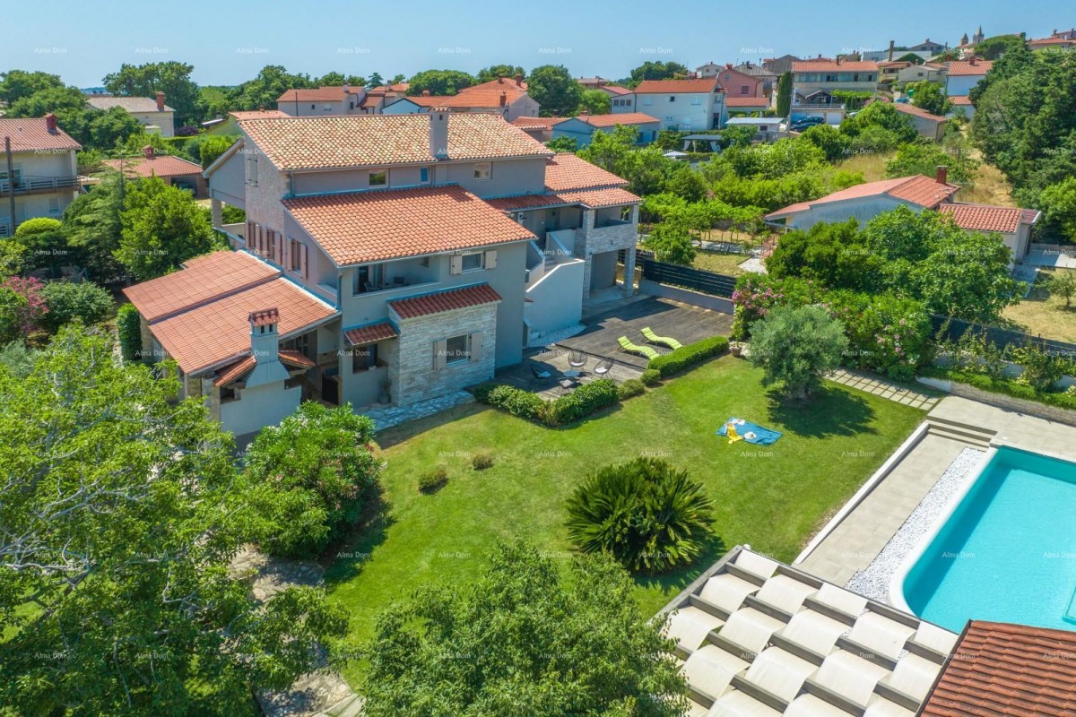 Sale - luxury villa with a pool and additional building, on a spacious property, Ližnjan! 25