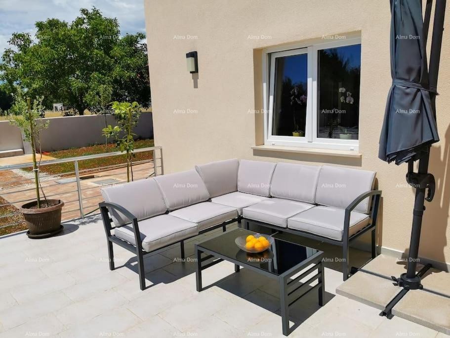 Lussuosa villa con piscina in vendita – Istria, dintorni di Barbana 36