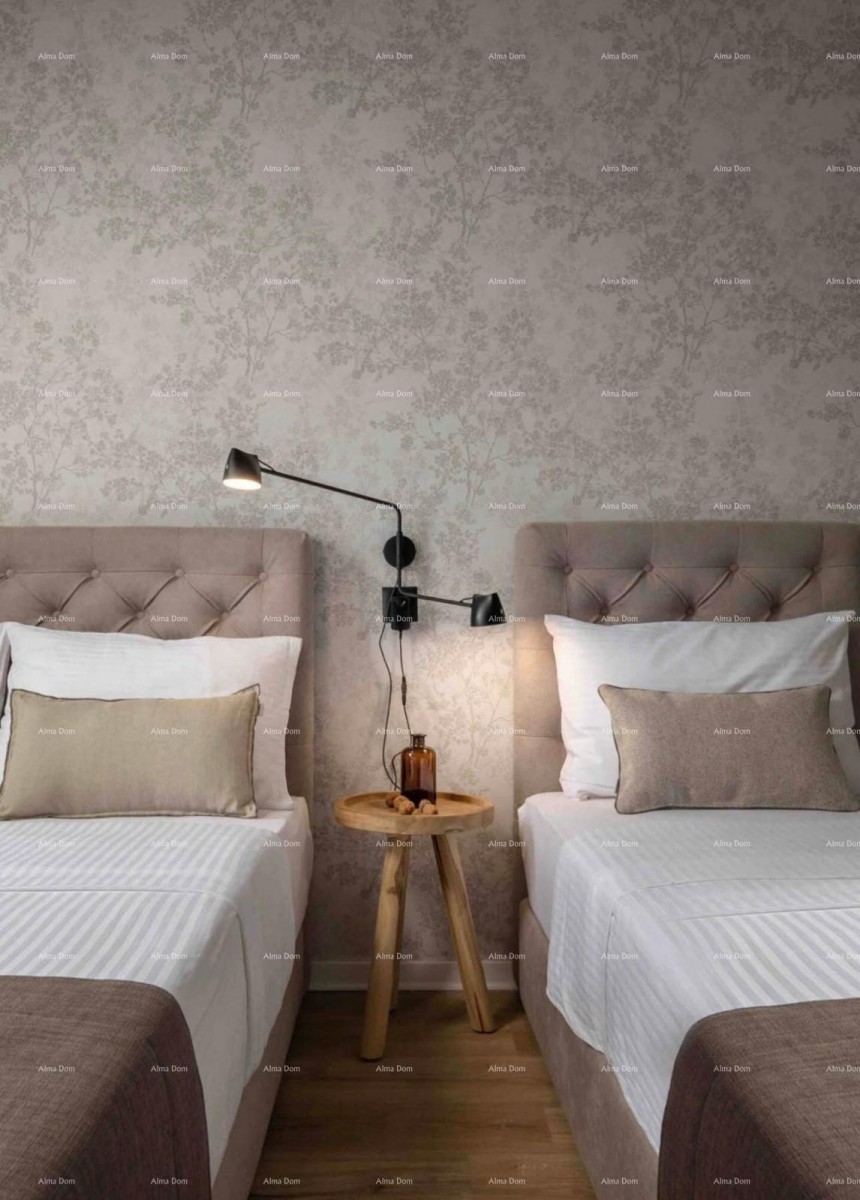 Prodaja - renovirani stan u centru grada, Pula! 3