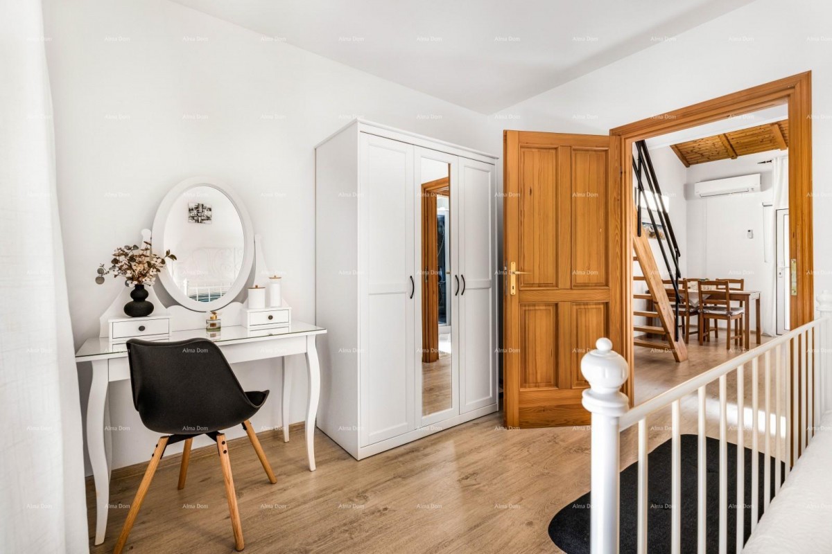 Prodamo dve povezani hiši v Pomeru 31