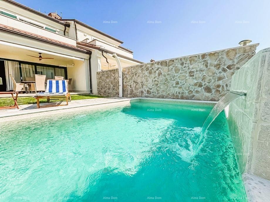 UMAG – Luksuzna vila s grijanim bazenom, svega 120 m od mora 2