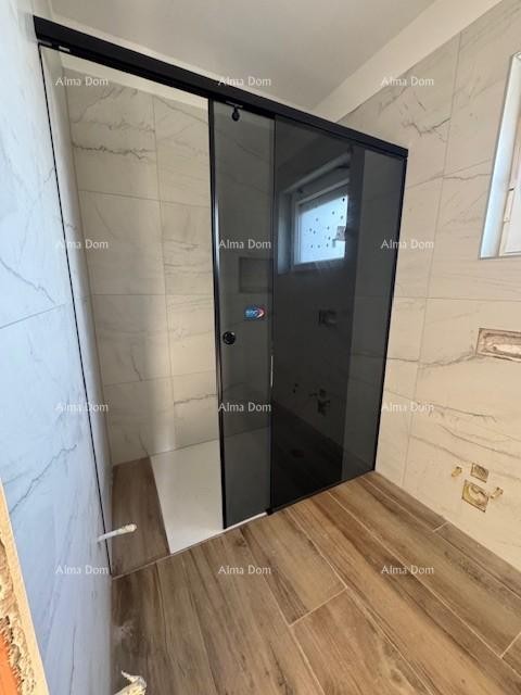 Šišan. Novozgrajena hiša z bazenom 42