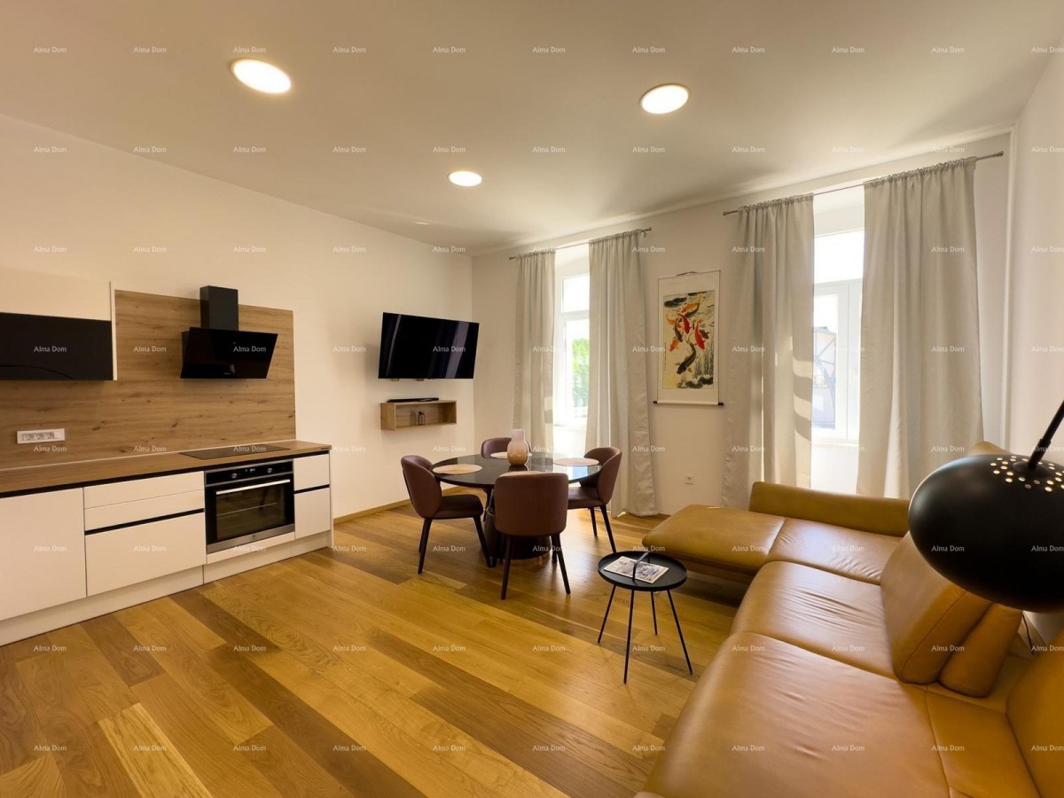 Predivan, renovirani stan u strogom centru, na gradskoj tržnici, Pula! 4