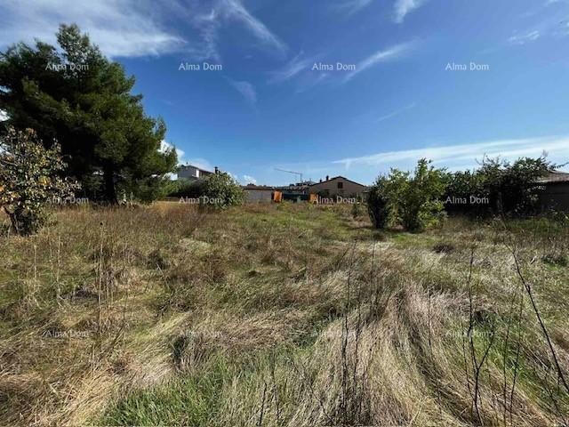 Prodaja stare istarske kuće sa velikom građevinskom parcelom od 1917 M2!!!  Valbandon 10