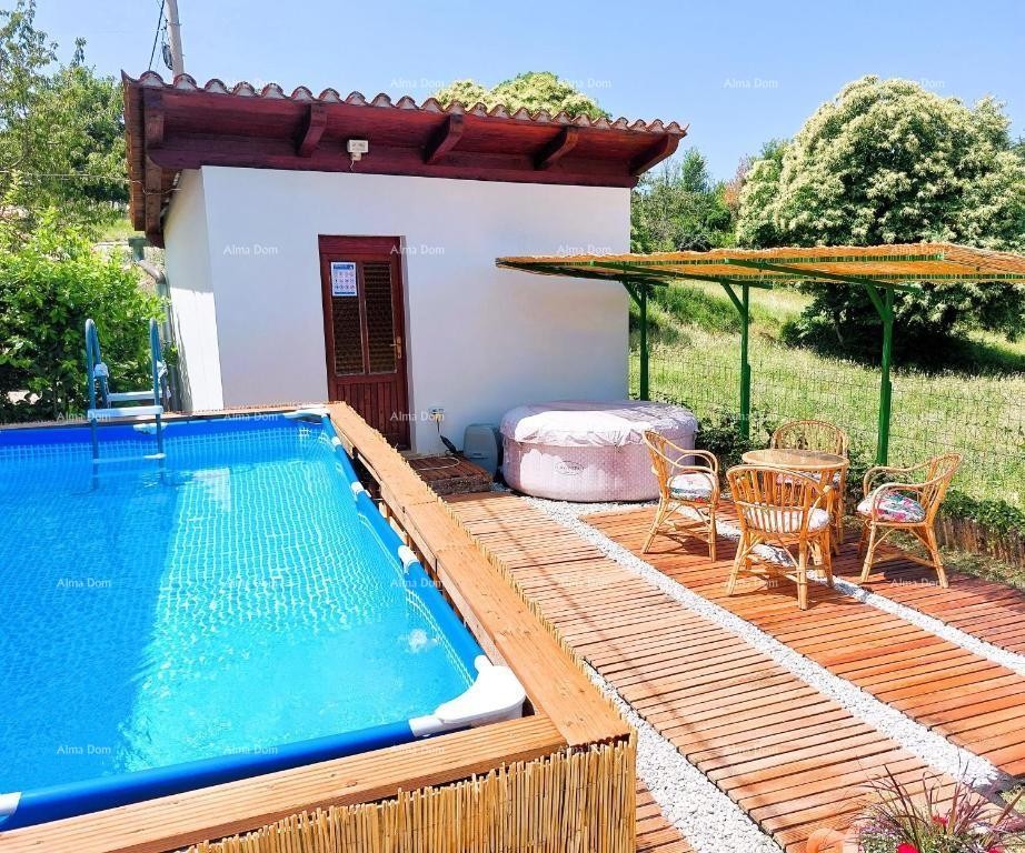House Karojba 12