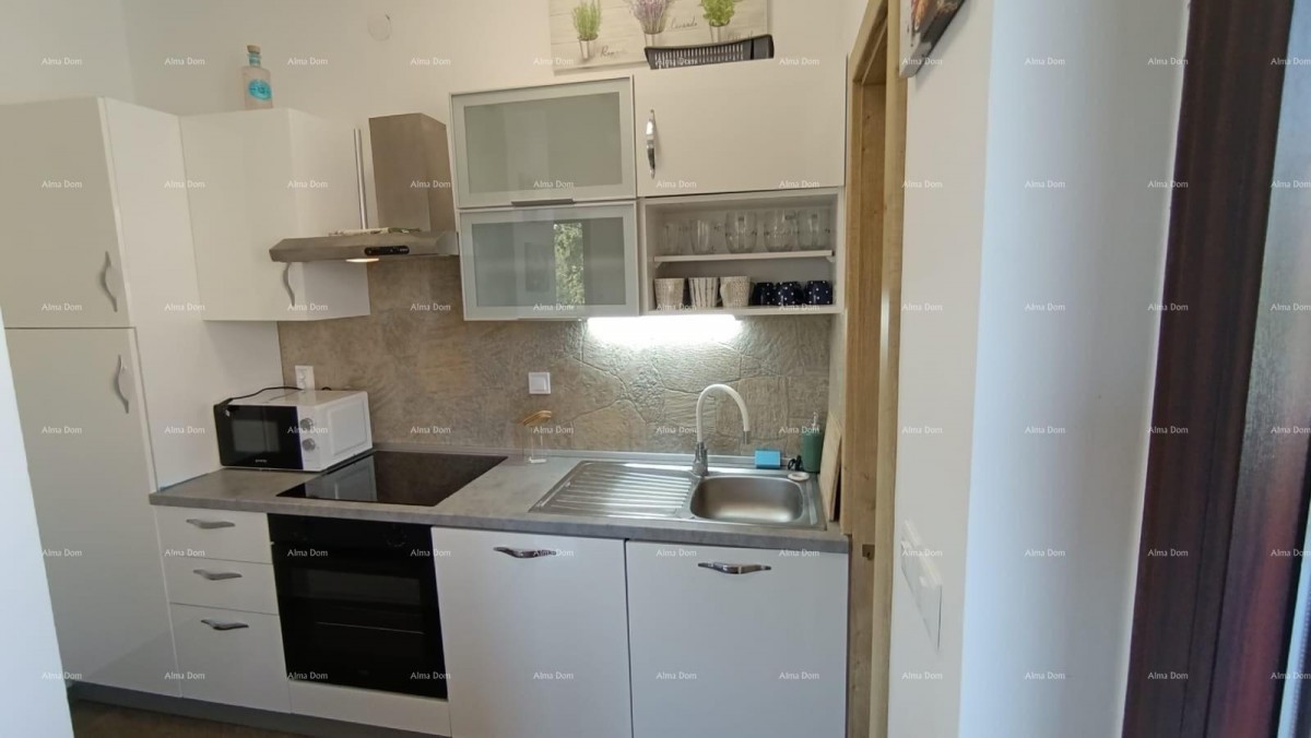 Apartma s teraso, parkirnim mestom in skupnim bazenom – Premantura 10