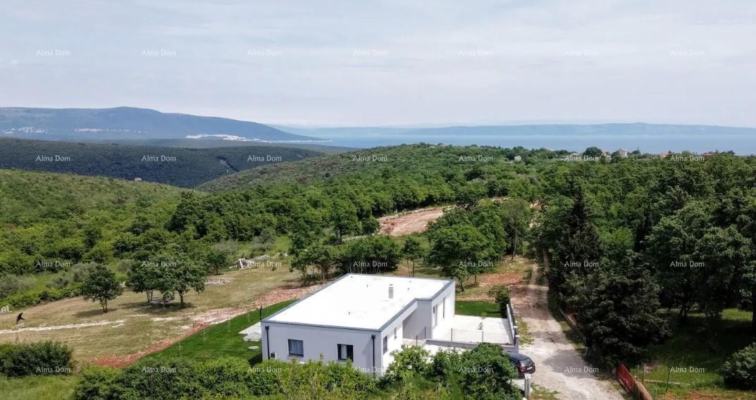 V okolici Marčane je naprodaj enonadstropna hiša z bazenom 5