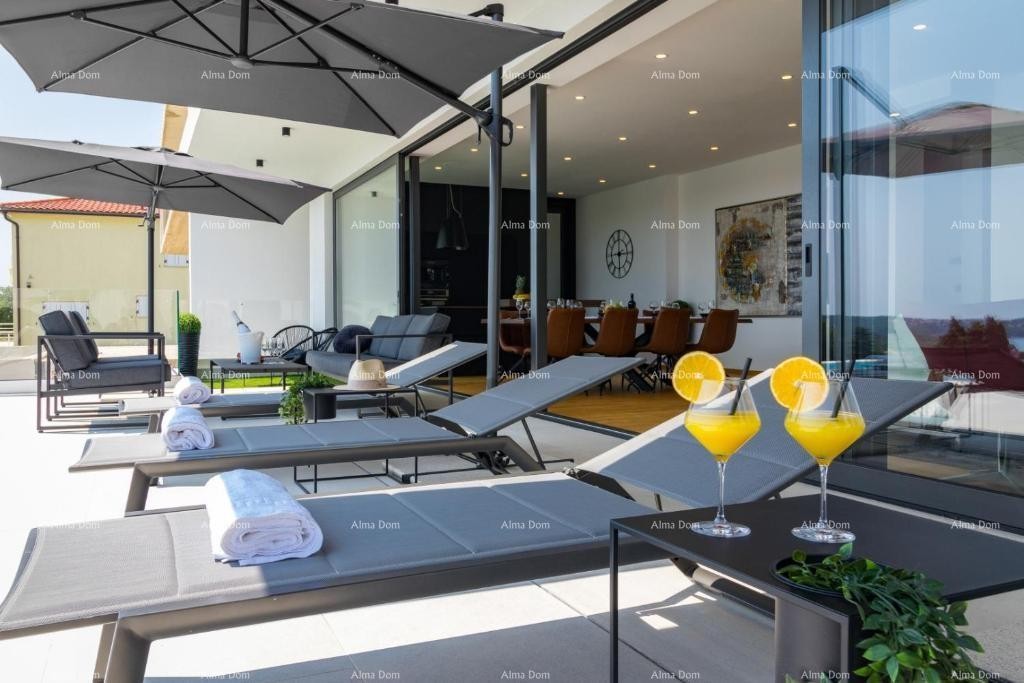 Villa moderna con vista panoramica sul mare a Medolino! 5