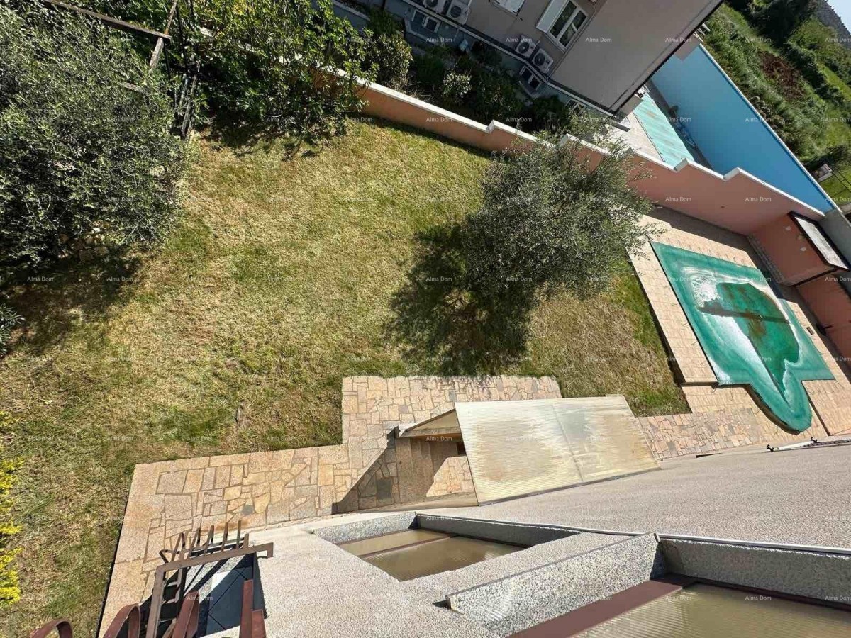 Prodajemo kuću sa pet apartmana na odličnoj lokaciji! 31