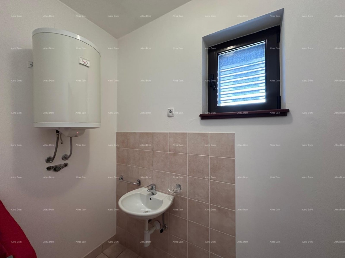 Prodajemo kuću sa pet apartmana na odličnoj lokaciji! 22