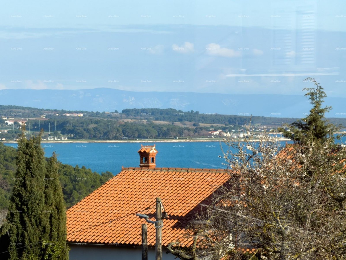 Продается привлекательный дом в Премантуре с видом на море 1