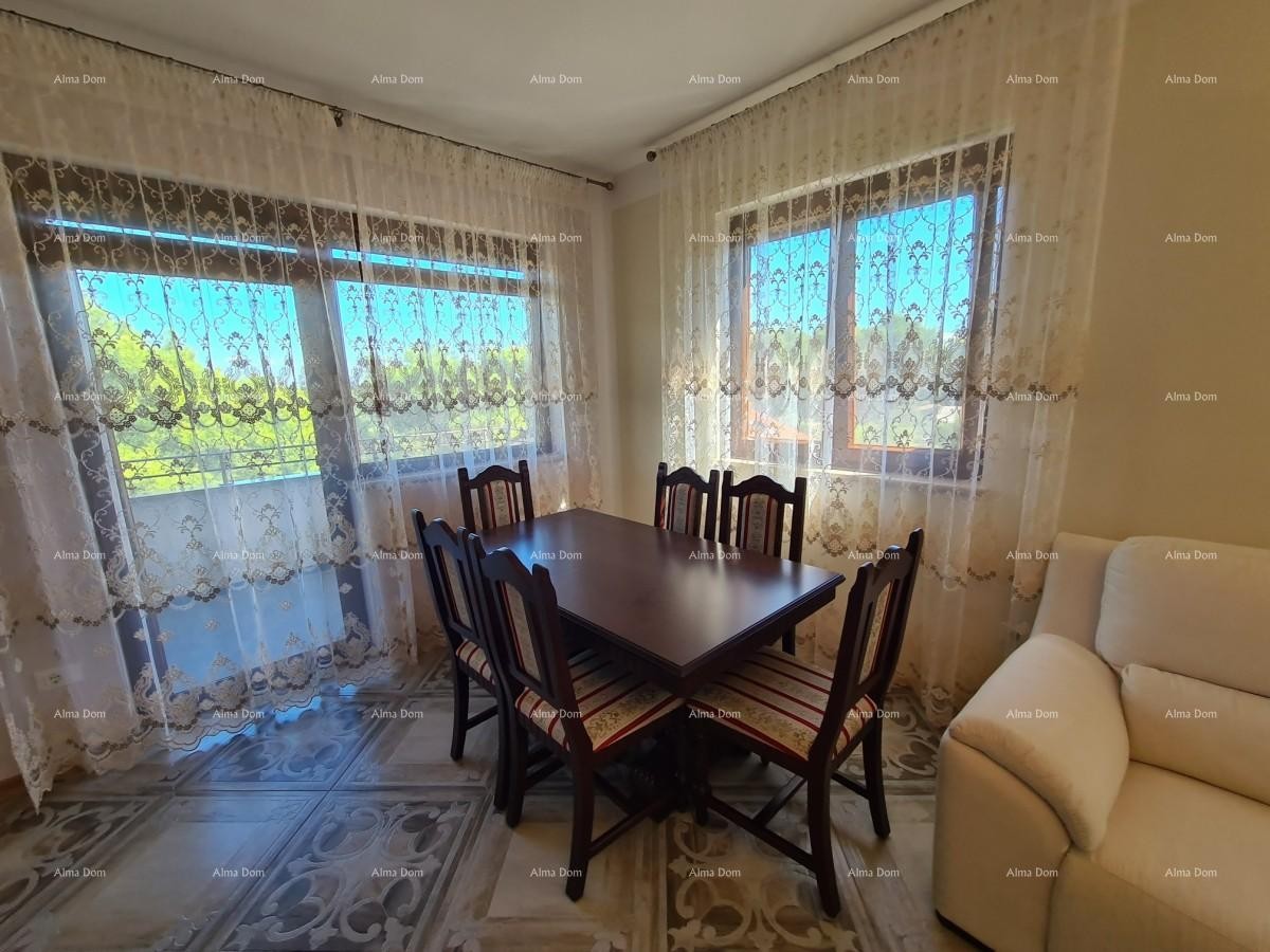 Three-storey apartment with a roof terrace! 100 meters from the sea. 12