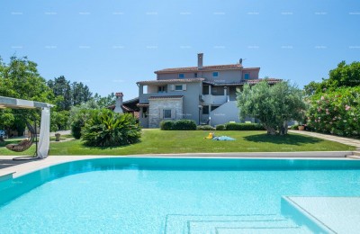 Продажа - роскошная вилла с бассейном и дополнительным объектом на просторном участке, Лижнян!