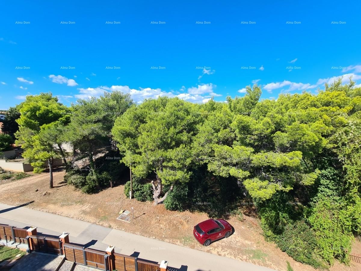 Three-storey apartment with a roof terrace! 100 meters from the sea. 38