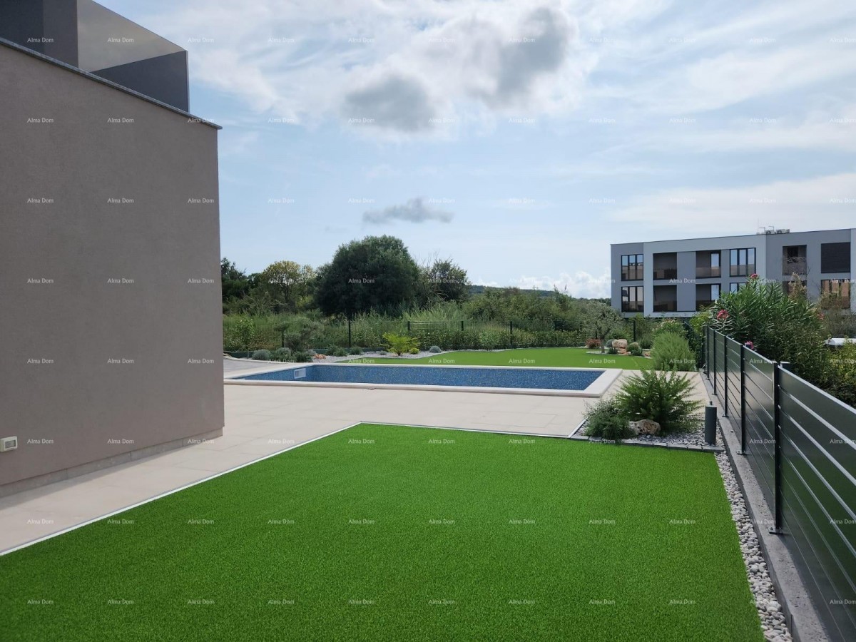 Современный оазис с бассейном и собственным садом в Банйолах 5