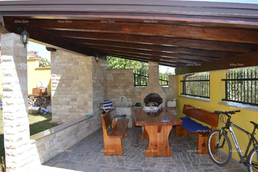 Дом с 4 квартирами, 1 км от Веруделы 3