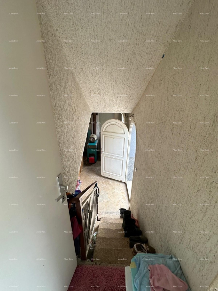 We are selling an apartment in a quiet location. Busoler. 27