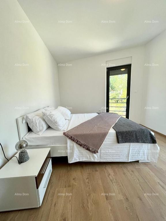 Современный дом с бассейном в Медулине 13