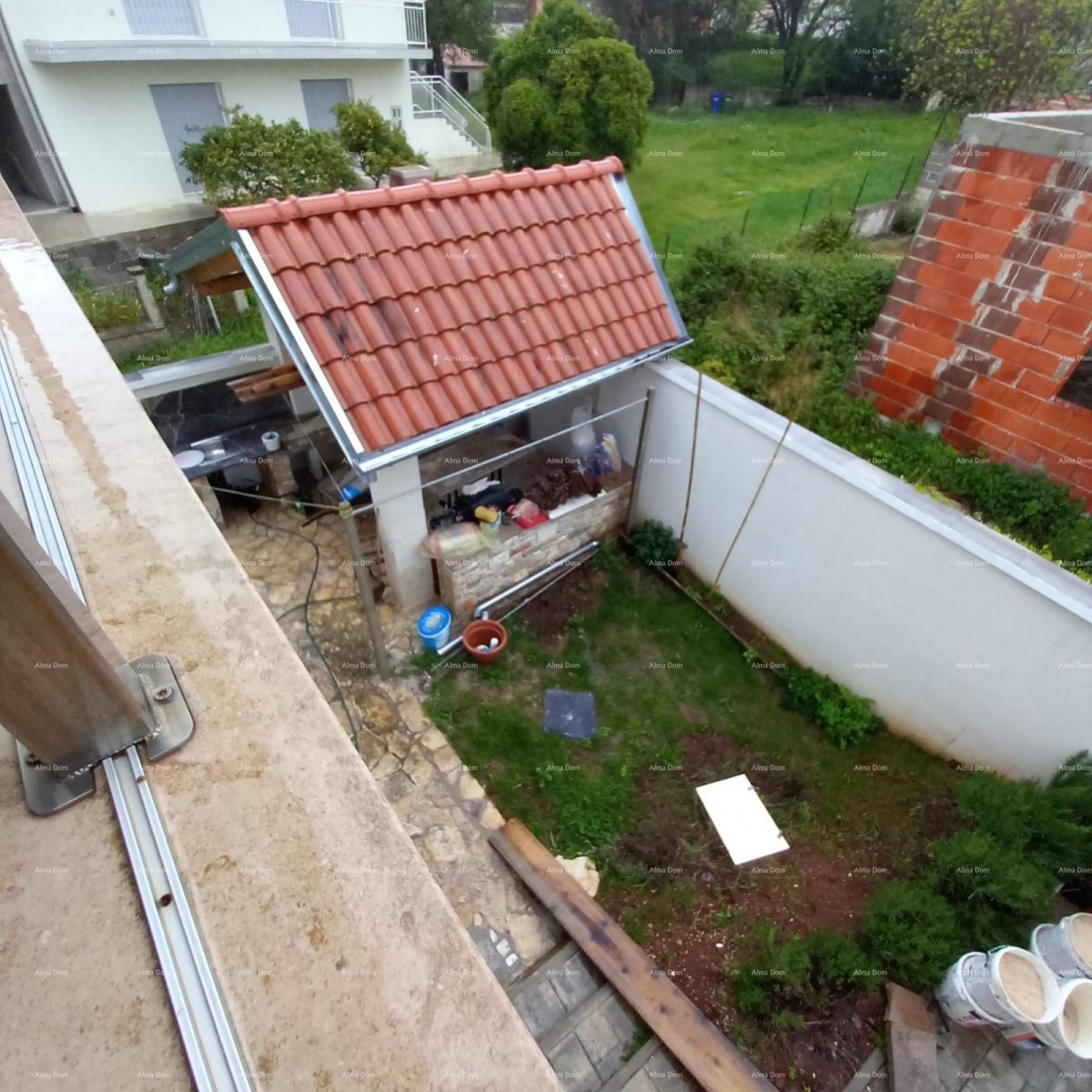 НА ПРОДАЖУ – Дом с двумя отдельными квартирами, Премантура 8