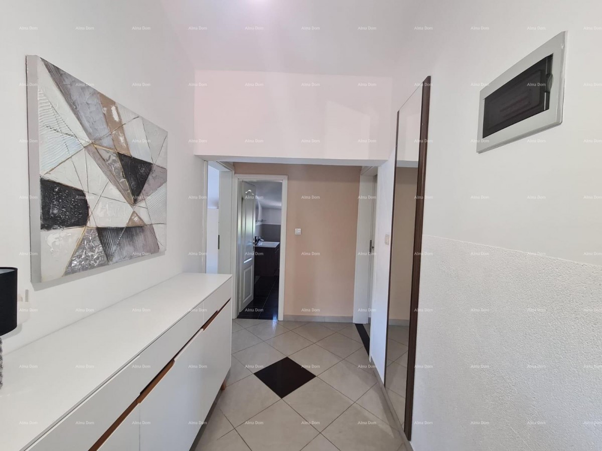 Na prodaju hiša s bazenom – Valtura 35