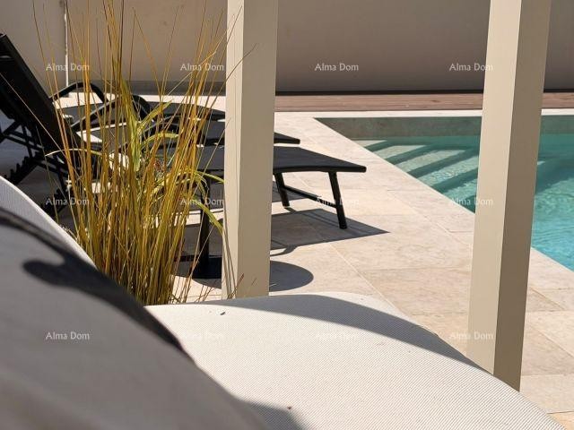 VILLA MODERNA CON PISCINA – 5 KM DAL MARE, TAR 3