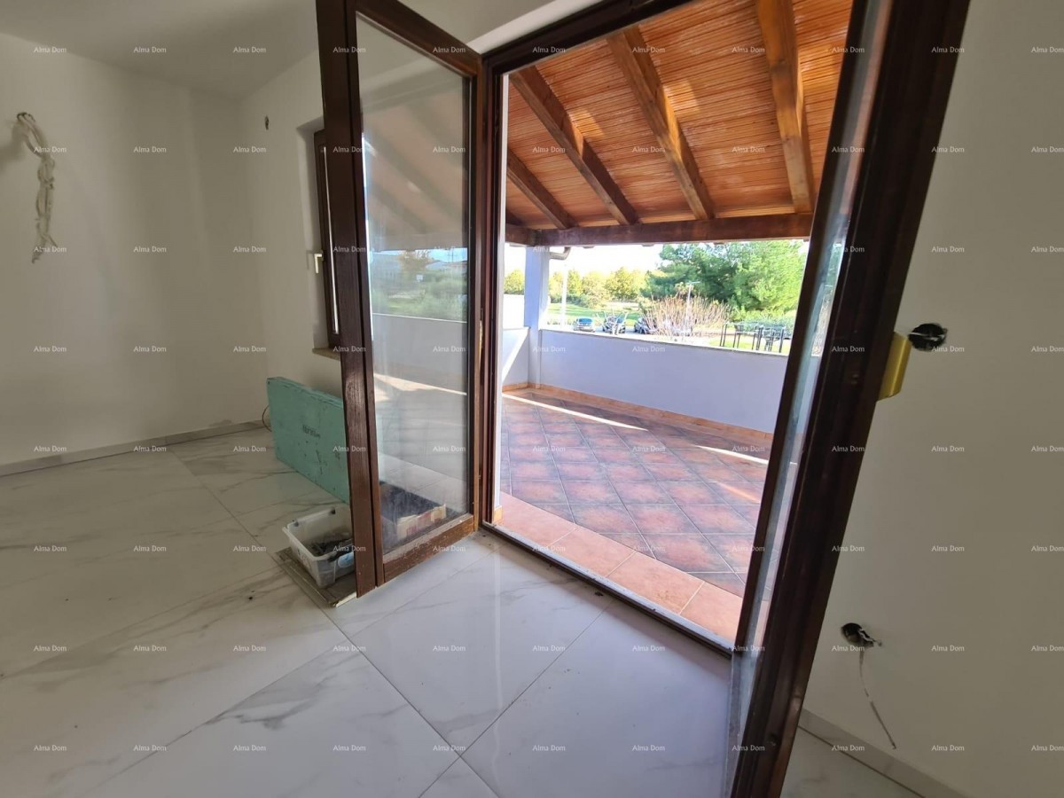 Poreč – Apartment on the First Floor with Garden 2