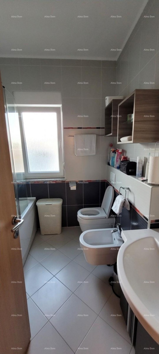 Ližnjan! Opremljen stan! Pogled na more! 24