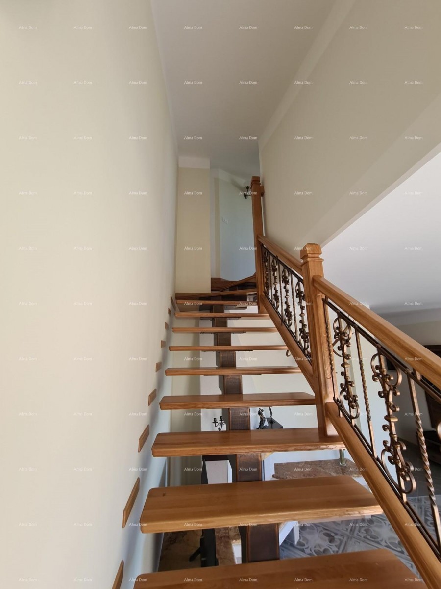 Трехэтажная квартира с террасой на крыше! 100 метров до моря. 22