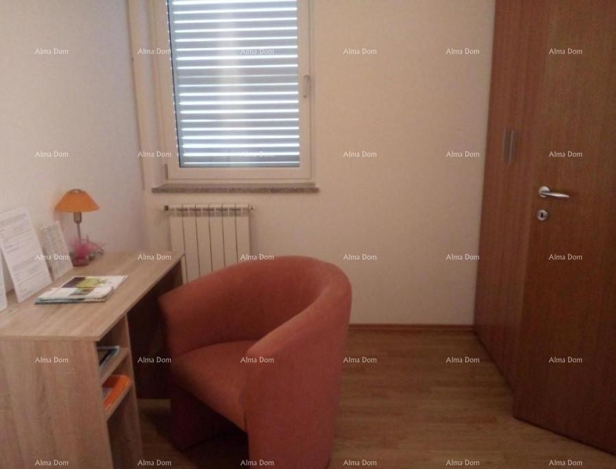 House with 5 apartments for sale with sea view, Premantura 31