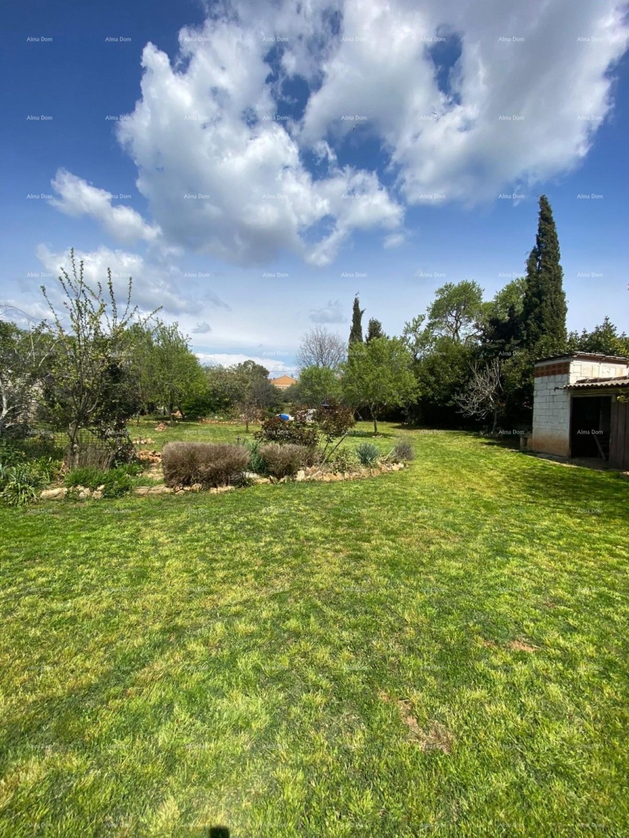 Prodaja dvojčka z gospodarskim poslopjem (manjša hiša) in zemljiščem, Pula! 10