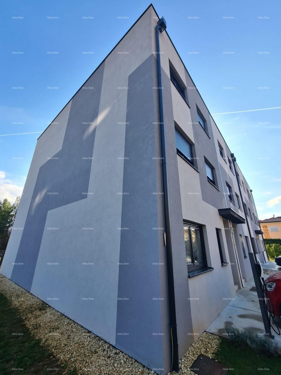 Prodaje se stan u Puli 24